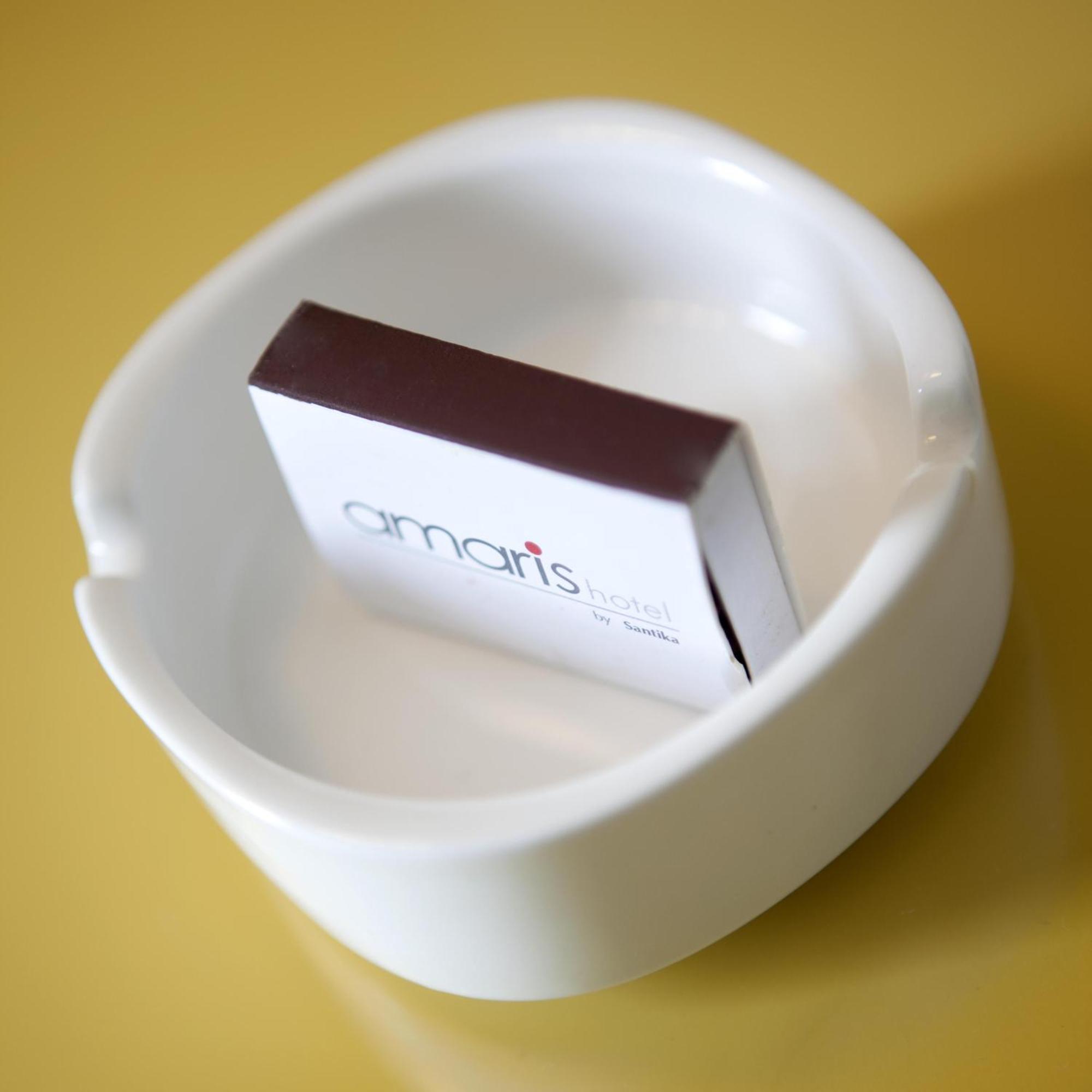 Amaris Hotel Cihampelas Bandung Exterior photo